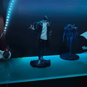Solo Leveling Sung Jin-Woo Premium Painted Figure – Anime Fan Art Collectible, High-Quality Resin Statue, Hand-Painted Gift