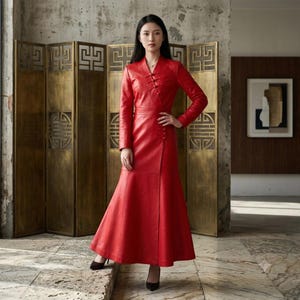 Abrigo largo de mujer rojo de auténtica piel de oveja – Detalles de punto de diseño con elegante escote en V