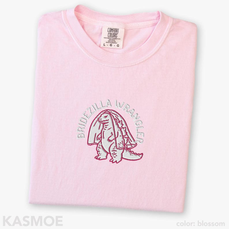 Haftowana koszula druhny, Comfort Colors® Bridezilla Bachelorette Bridal Party Funny Tee Blossom