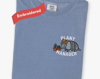 Haftowana koszulka dla miłośników roślin, Comfort Colors® Plant Mom Dad, koszulka Armadillo Gardener