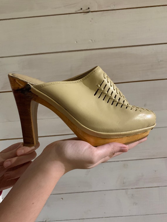 70s clogs mules / wood heels / size 7 8