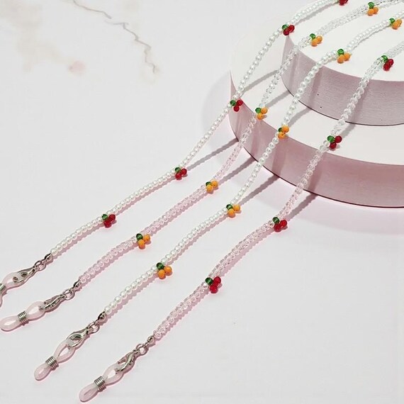 Crystal Cherry Glasses Chain – Pearl Beaded Eyewear Holder  display picture 3