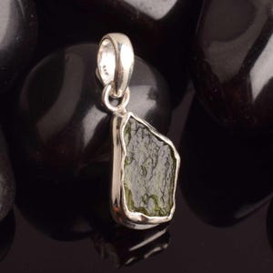 Echter Moldavit Anhänger, Moldavit Anhänger, 925 Sterling Silber Anhänger, handgemachter Anhänger, Heilende Halskette, Tschechische Republik, Geschenk