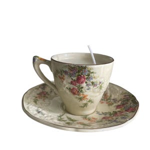 Vintage Royal Florentine Teacup Candle | Repurposed Soy Wax Candle in English Floral China | Eco-Friendly Gift