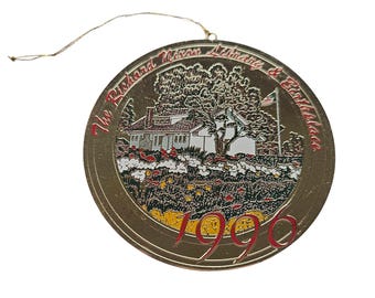 Richard Nixon Presidential Library Museum 1996 Commemorative Ornament Gold Tone