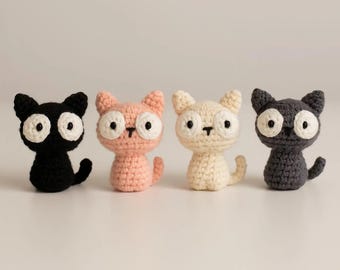 Padrão de crochê de gato com olhos esbugalhados – Tutorial em PDF de amigurumi para iniciantes – Download fácil de padrão de gatinho de pelúcia – Padrão de brinquedo sem costura