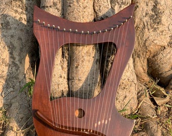 18-strängade lyraharpa i rosenträ, metallsträngar - Lyra Harpa, gratis väska, strängset och tonart