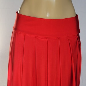 LONG SKIRT Spandex Pleated Plaid (Valentine)