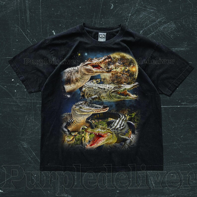 Crocodile Moon Vintage 90s Graphic T-shirts, Y2k Nature Crocodile Lovers Tee, 90s Aligator Aesthetic