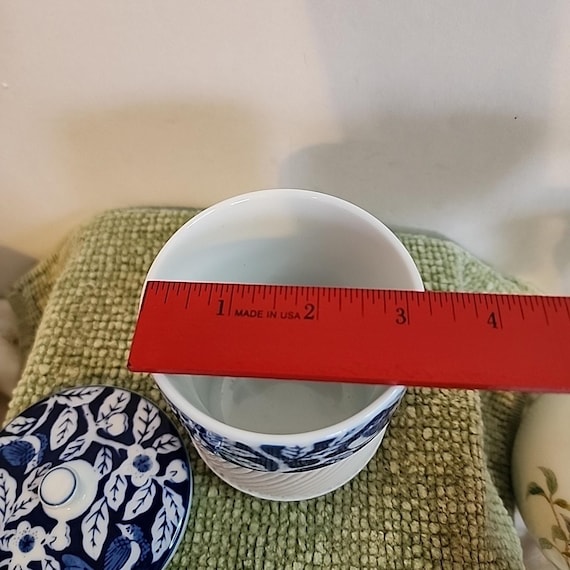 ヴィンテージ 日本製 網目模様 磁器瓶 青と白の鳥 花 透かし彫り