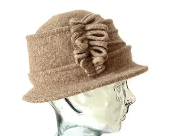 Light brown Hat, Vintage Hat, Bucket Hat, Winter Hat, Retro Hat, flapper, charleston, 1920s, 20s wool, warm french hat , Gift