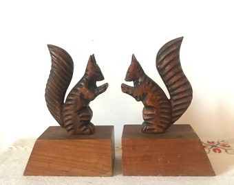 Vintage squirrel bookends set, book stopper, wood sculpture carving, handmade, table decor, shabby chic, French style, romantic, collectible