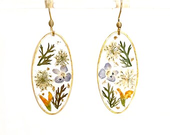 Dried flowers earring, Jewelry, unique, French, original, gift, creative, statement, gilt gold, mysotis, queen anne lace, indigo flower