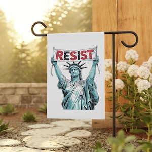 Statue of Liberty &quot;RESIST&quot; Garden Flag – Patriotic Outdoor Flag for Yard Decoration with Empowering Protest Message