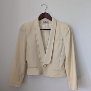 Rare Vintage 80s Cropped Wool Blazer for Women – Classic Tailored Style, Very Good Condition, White / Ivory / Beige