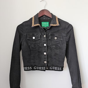 Upcycled Guess Jean Jacket with Fun Lace & Sari Trim – One-of-a-Kind Statement Piece, Boho Style, Reworked Denim Jacket