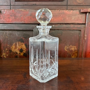 Pressed Glass Decanter with Stopper | Criss Cross Pattern Barware | Elegant Liquor or Whiskey Bottle