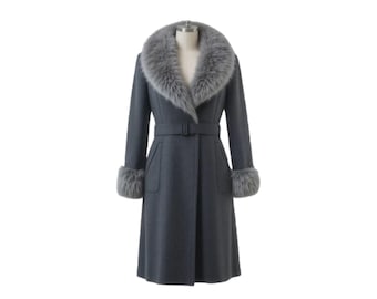 Manteau de luxe en laine avec col en fourrure - Long pardessus d'hiver pour femme avec poignets en fausse fourrure et veste vintage chaude avec ceinture