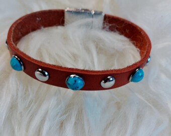 Turquoise and Silver Slim Magnetic Clip Leather Bracelet