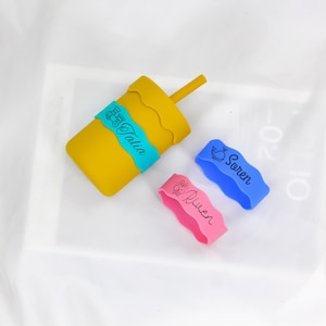 Custom Engraved Silicone Bottle Bands · Personalized Anti-Slip Sippy Cup Labels in Gift Box · Ideal Gift for Kids & Families