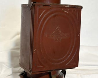 Linterna antigua Dietz Ingento No 6 convexa roja para habitación oscura. Buen estado.