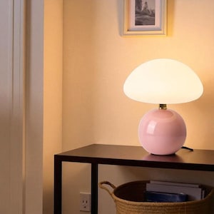 Retro Mushroom Lamp: Resin Paper Mache Style, Cottagecore Decor
