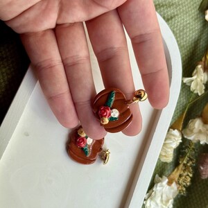 Herbst Kürbis Ohrringe mit Blumen - Polymer Clay Florale Ohrringe - Rustikale Herbst Ohrringe - Handgemachter Herbst Schmuck