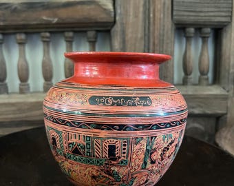 Lacquerware Vase Yun Style Antique