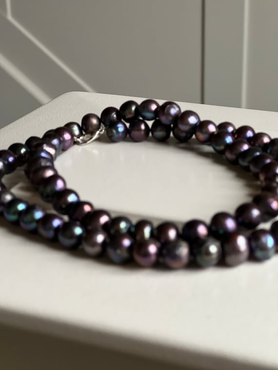 Freshwater Strand of Black Pearls Gem