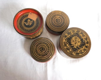 Asian Lacquerware Kun-it Box Yun Style