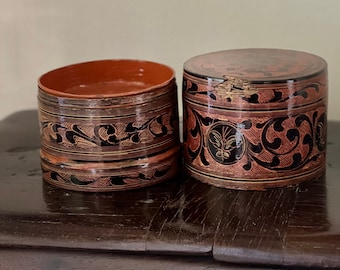 Antique Burmese Lacquerware Kunit Box