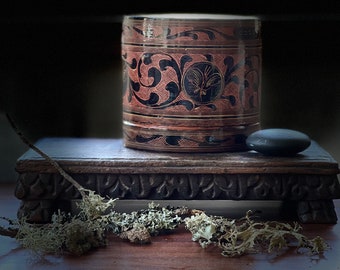 Antique Burmese Lacquerware Kunit Box