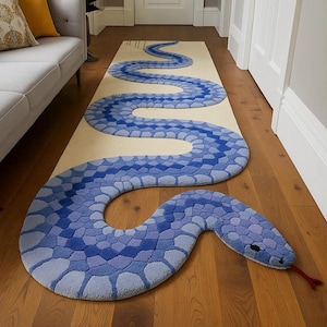 Hand-Tufted Wool Snake Rug: Bold Serpent Runner Decor