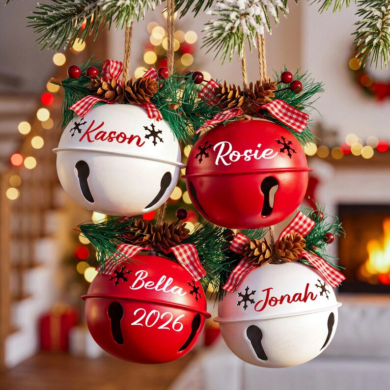 Adornos navideños personalizados de 2026 con forma de campana, cascabeles navideños, adornos navideños personalizados con forma de piña, decoración navideña, regalos de Navidad. imagen 5