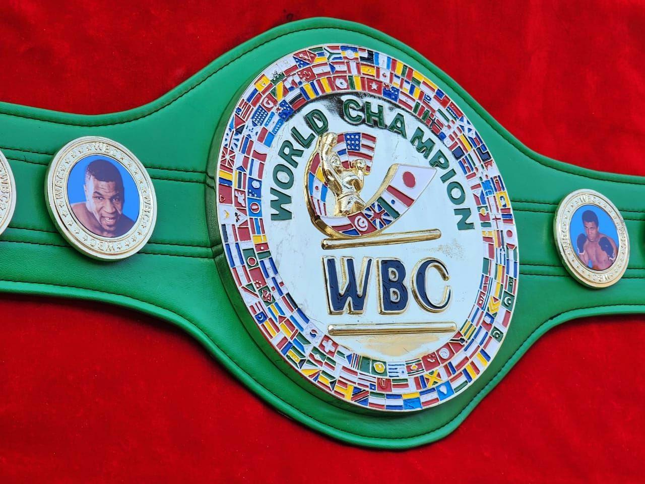 WBC 世界ボクシング選手権タイトルベルトのレプリカ。グリーンのレザー