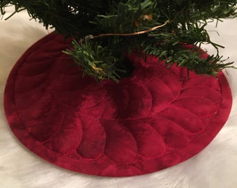 Small Quilted Christmas Tree Skirt
