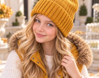 Ribbed Beanie Knitting Pattern PDF, Chunky Cuff Hat, Easy Winter Toque, Bulky Yarn, Seamless