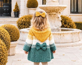 Baby-Hoodie-Schnittmuster, kuschelige, gestreifte Strickjacke mit Schleifendetail