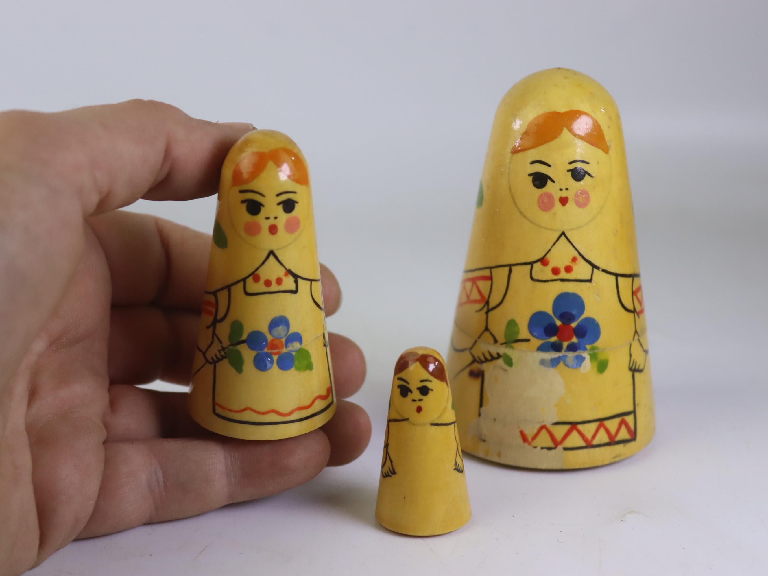 Broche Russe Matriochka Peinte à La Main Par L'artiste Kolossova - Bois, Neuf