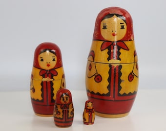 Vintage Soviet Wooden Nesting Dolls Matryoshka Set of 4 USSR 1970s 1980s 13 cm