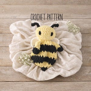 Bee Lovey Crochet Pattern | Baby Security Blanket | Easy Beginner Friendly | Baby Shower Gift | PDF