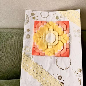 Tarjeta de origami hecha a mano