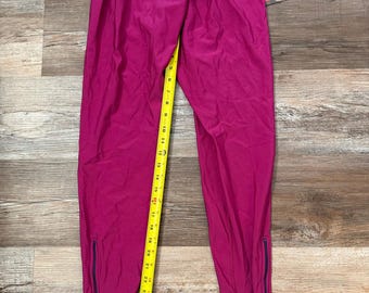 Patagonia VINTAGE new with tags women's zipper joggers in sz Medium vibrant pink