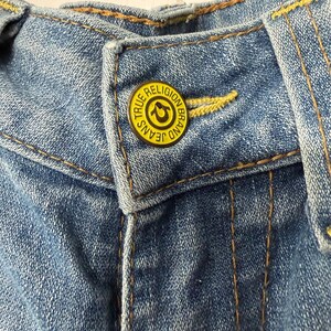 True Religion VINTAGE denim jeans yellow stitching bootcut leg in women’s sz 30 image 3