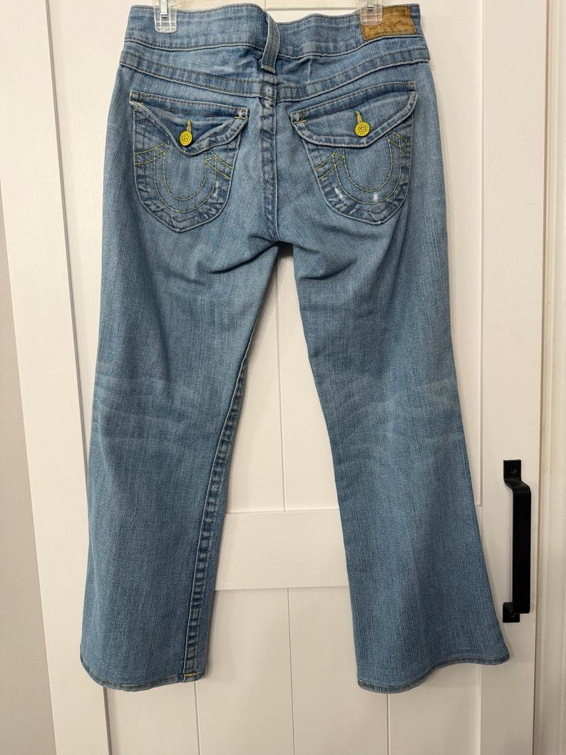 True Religion VINTAGE denim jeans yellow stitching bootcut leg in women’s sz 30 image 1