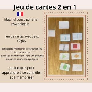 Op de afbeelding: Een kaartspel met de tekst "Jeu de cartes 2 en 1" en Franse tekst. Het spel bevat kaarten met vormen, kleuren en Franse woorden. Het spel is ontworpen door een psycholoog en bevat twee regels.