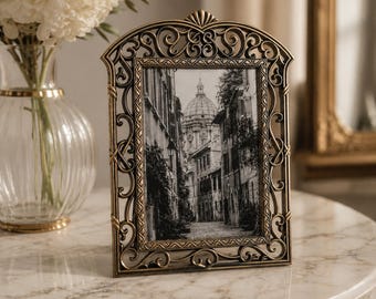 1990s vintage bronze tone picture frame