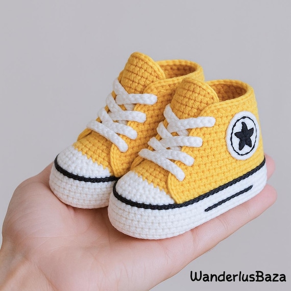 Crochet Baby Shoes Sneakers Pattern PDF | Baby Girl Boy Booties 4 Sizes | Gift Baby Booties For Newborn and Future Young Mother DIY