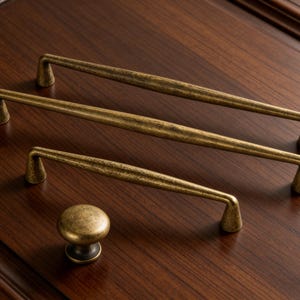 Tiradores y pomos de bronce antiguo grabados a medida para cajones, tiradores de latón envejecido para armarios, herrajes para muebles vintage.