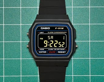 Omgekeerd gemodificeerd Casio F91W-horloge – stealth-editie